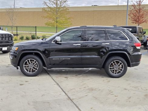 Used 2021 Jeep Grand Cherokee Limited image 3