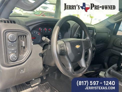 Used 2023 Chevrolet Silverado 2500 Custom w/ Custom Convenience Package image 9