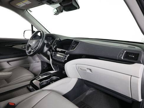 Used 2021 Honda Pilot Touring image 25