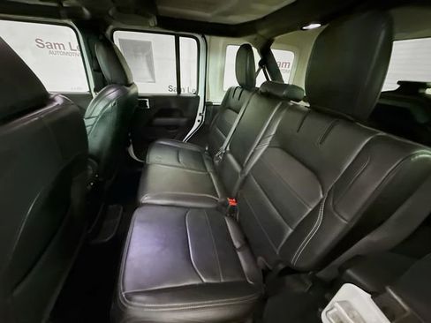 Used 2022 Jeep Wrangler Sahara w/ Cold Weather Group image 26