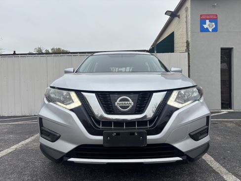 Used 2017 Nissan Rogue S image 11