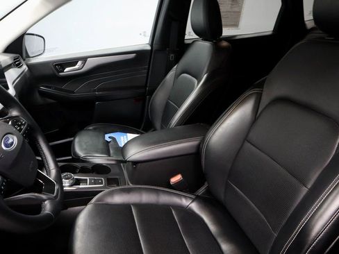 Used 2025 Ford Escape Platinum image 25