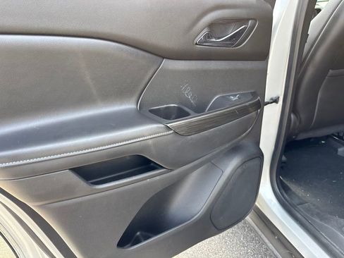 Used 2019 GMC Acadia SLT FWD image 7