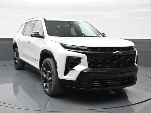 Used 2024 Chevrolet Traverse RS FWD image 7