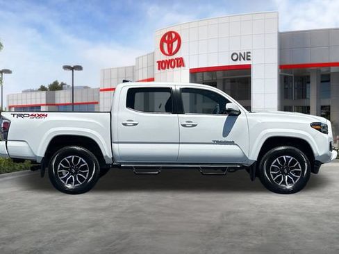 Used 2023 Toyota Tacoma TRD Sport w/ Advanced Technology Package AWD/4WD image 3