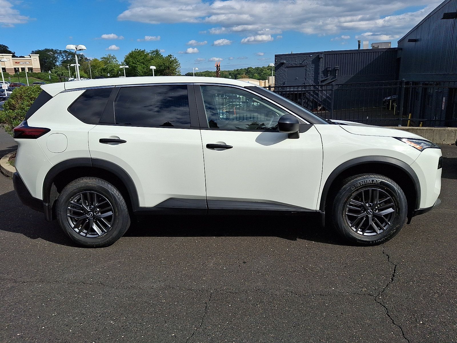 Certified 2023 Nissan Rogue S AWD/4WD image 7
