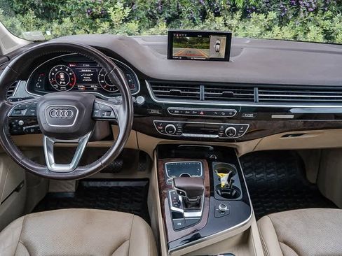Used 2017 Audi Q7 3.0T Prestige image 12