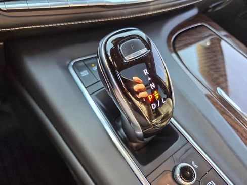 Used 2022 Cadillac Escalade Sport Platinum image 32