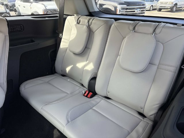 New 2027 Lincoln Aviator AWD image 19
