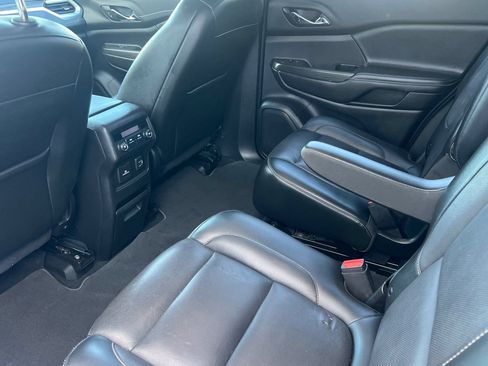 Used 2019 GMC Acadia SLT AWD/4WD image 9