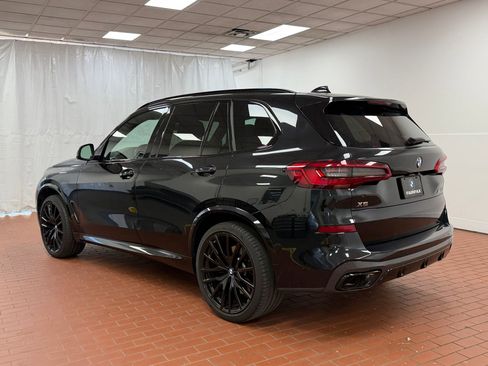 Used 2020 BMW X5 M50i image 3
