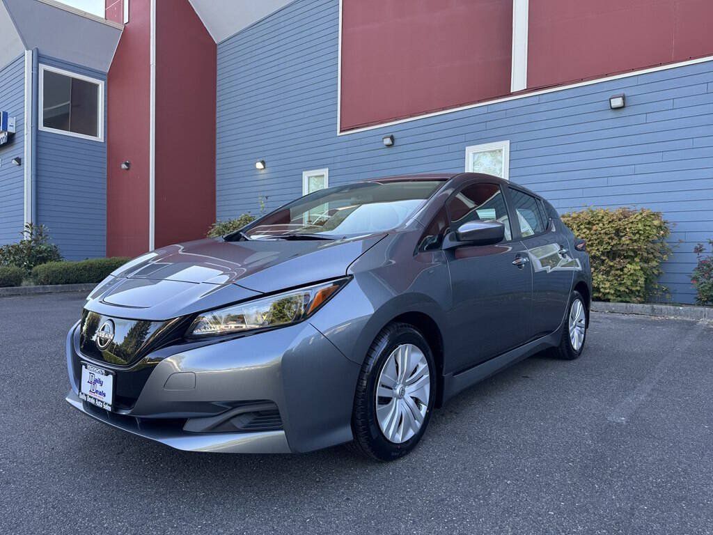 Used 2025 Nissan Leaf S FWD image 4