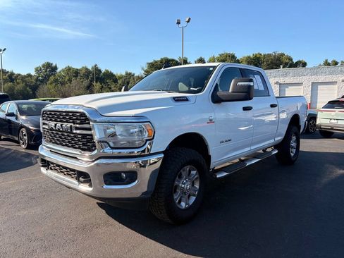 Used 2024 RAM 2500 Big Horn w/ Off Road Package AWD/4WD image 3