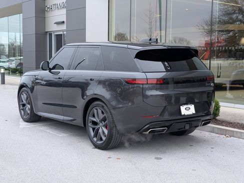 Used 2023 Land Rover Range Rover Sport SE Dynamic image 3
