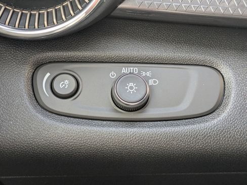 Certified 2025 Chevrolet Trax ACTIV w/ Driver Confidence Package FWD image 19
