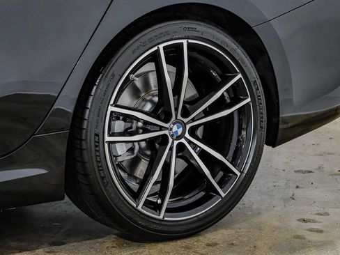 Used 2019 BMW 330i Sedan w/ M Sport Package RWD image 61
