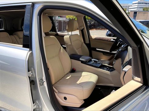 Used 2019 Mercedes-Benz GLS 450 4MATIC image 6