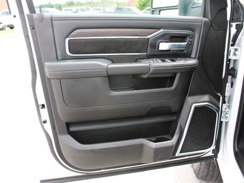 Used 2026 RAM 2500 Laramie AWD/4WD image 12