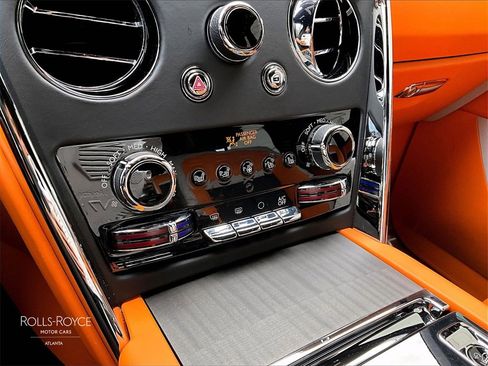 Used 2026 Rolls-Royce Cullinan image 29