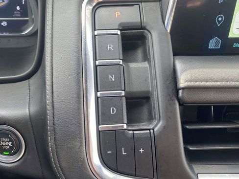 Used 2022 Chevrolet Tahoe LT w/ Luxury Package image 28