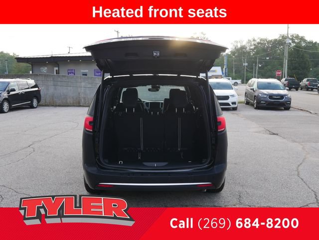 New 2027 Chrysler Pacifica Select FWD image 15