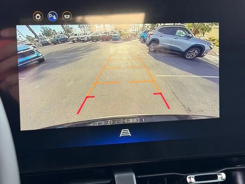 New 2026 Chevrolet Equinox LT image 12