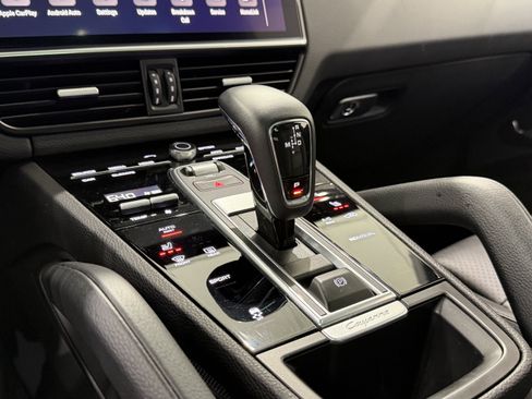 Certified 2023 Porsche Cayenne AWD/4WD image 37