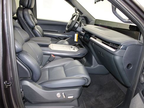 New 2026 Lincoln Navigator L Reserve w/ Jet Appearance Package image 32