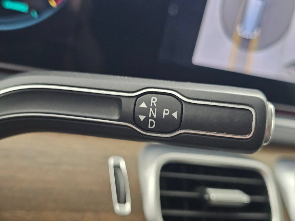 Used 2020 Mercedes-Benz GLS 450 4MATIC image 35