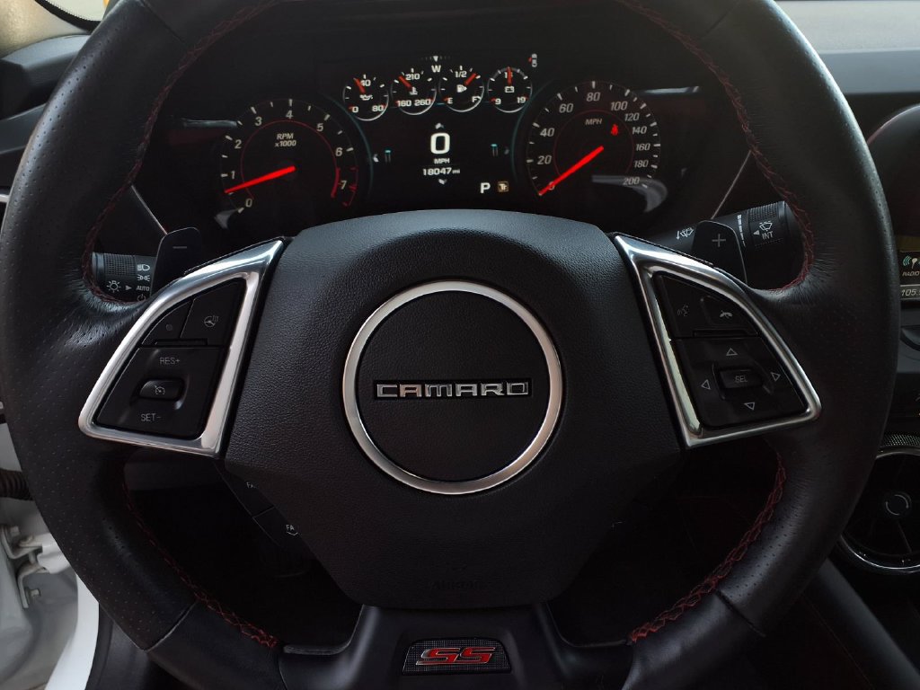Used 2016 Chevrolet Camaro SS RWD image 15