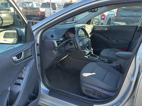 Used 2020 Hyundai Ioniq SEL image 22