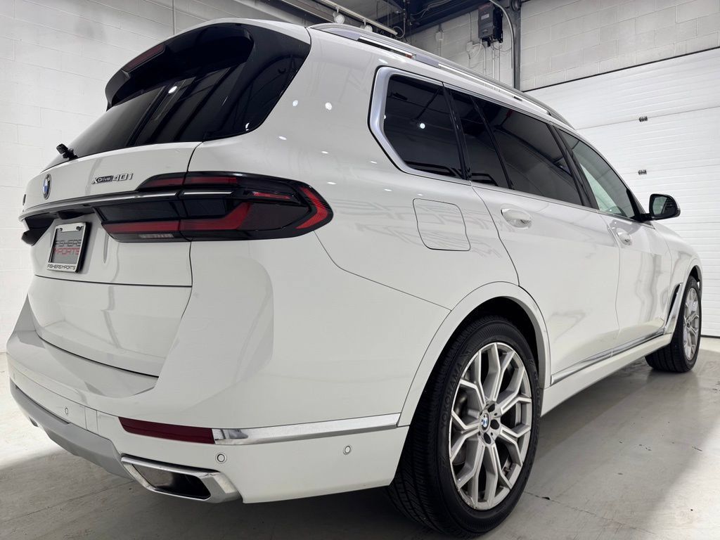 Used 2023 BMW X7 xDrive40i AWD/4WD image 4