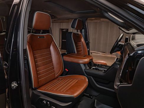 Used 2025 GMC Sierra 3500 Denali Ultimate image 26