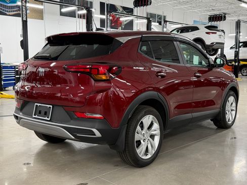 Used 2024 Buick Encore GX Preferred w/ Comfort Package FWD image 9