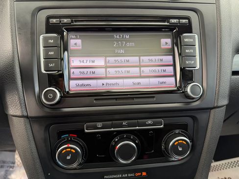 Used 2011 Volkswagen Jetta TDI w/ Wheel & Sunroof Pkg FWD image 17