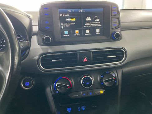 Used 2019 Hyundai Kona SEL image 32