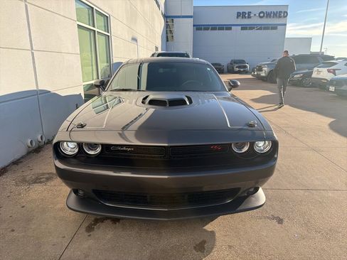 Used 2019 Dodge Challenger R/T w/ Plus Package image 4