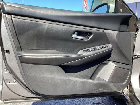 Used 2024 Nissan Sentra SV image 29