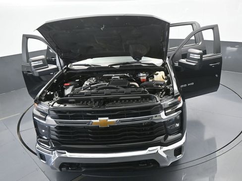 Used 2024 Chevrolet Silverado 3500 LT image 76