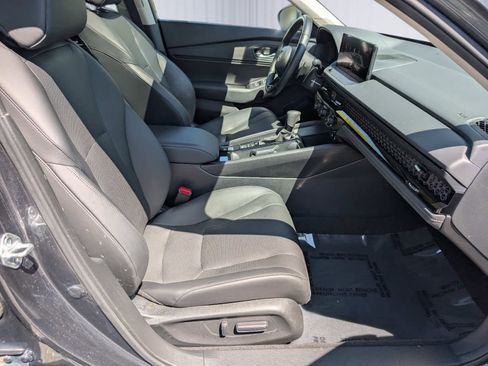 Used 2025 Honda Accord EX-L image 9