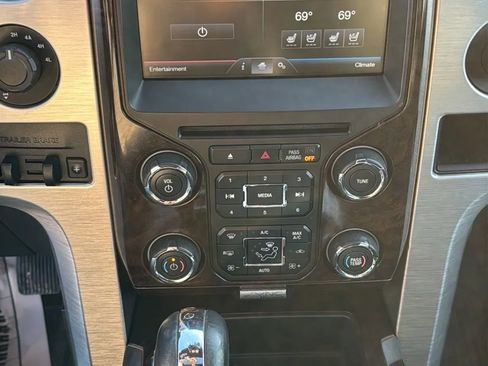 Used 2014 Ford F150 Platinum AWD/4WD image 16