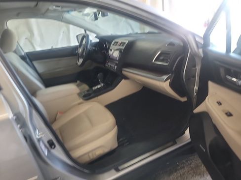 Used 2017 Subaru Outback 2.5i Limited image 7