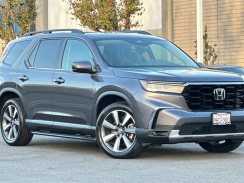 Certified 2024 Honda Pilot Elite image 2