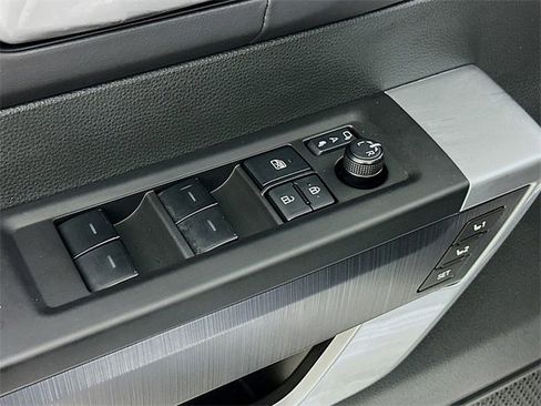 Used 2025 Toyota Sequoia Platinum image 20