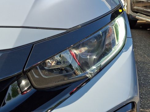 Used 2021 Honda Civic Sport image 4