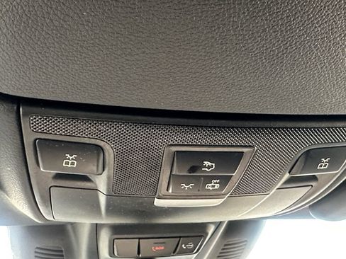 Used 2019 Mercedes-Benz E 450 4MATIC Cabriolet image 18