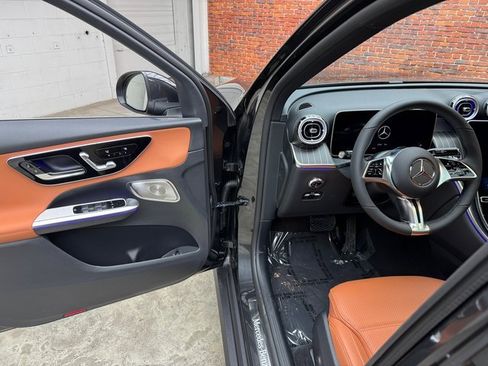 New 2026 Mercedes-Benz GLC 300 GLC 300 image 9