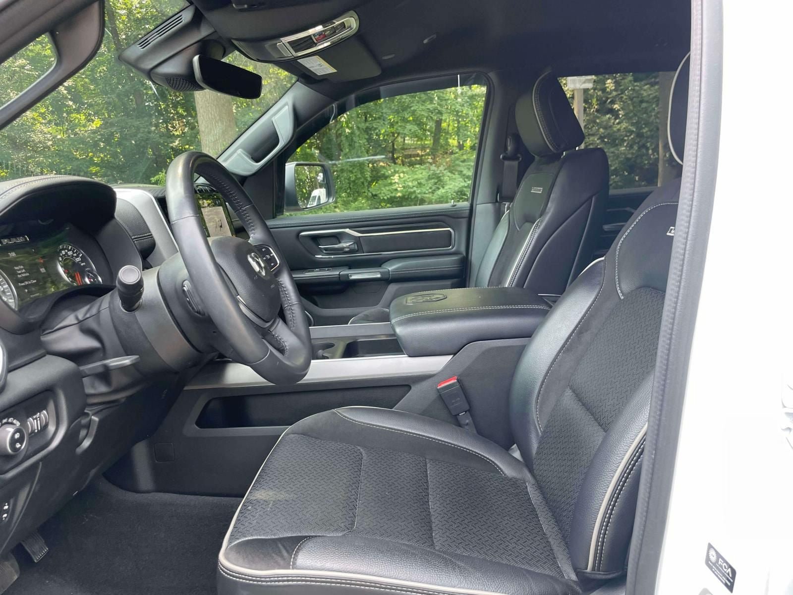 Used 2023 RAM 1500 Laramie AWD/4WD image 13
