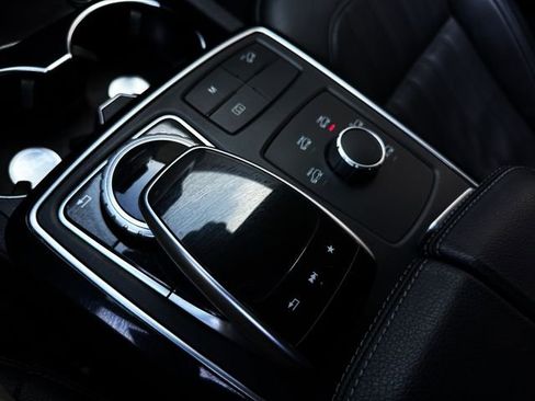 Used 2017 Mercedes-Benz GLE 350 4MATIC image 33