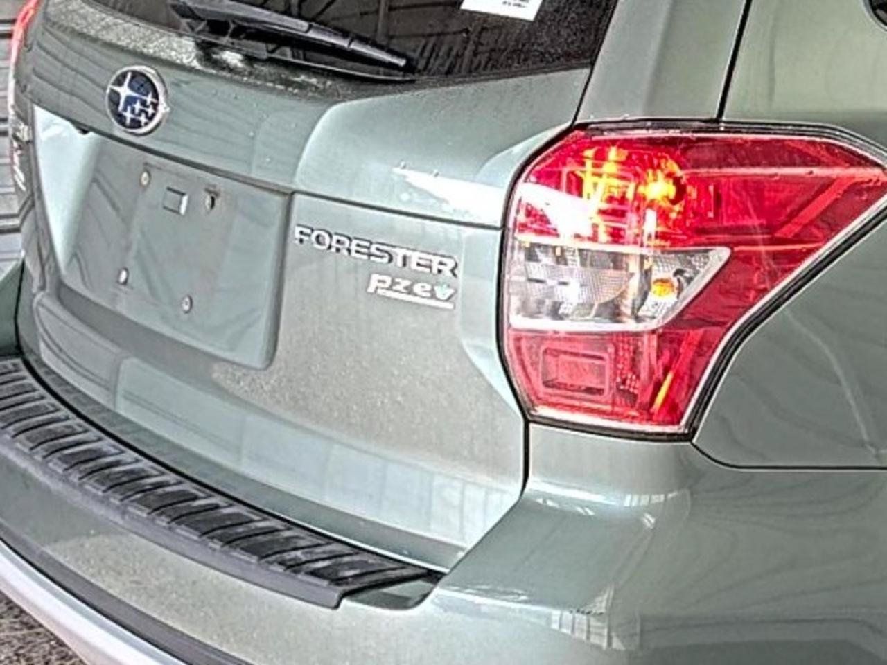 Used 2014 Subaru Forester 2.5i Touring AWD/4WD image 5